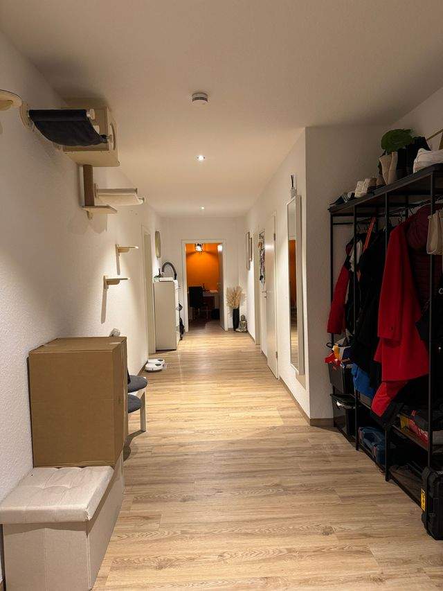 Lichtdurchflutete und durchgehend renovierte 4-Zimmerwohnung in VS-Schwenningen, 78054 Villingen-Schwenningen, Wohnung